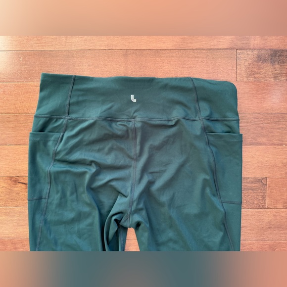 Lole Women’s Capri leggings side Pockets Tight in Forest Green Women’s XXL - Picture 11 of 12